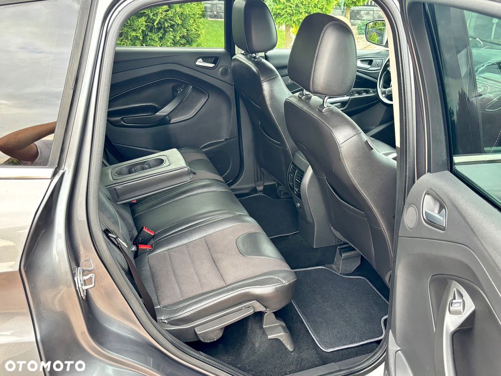 Ford Kuga - 28
