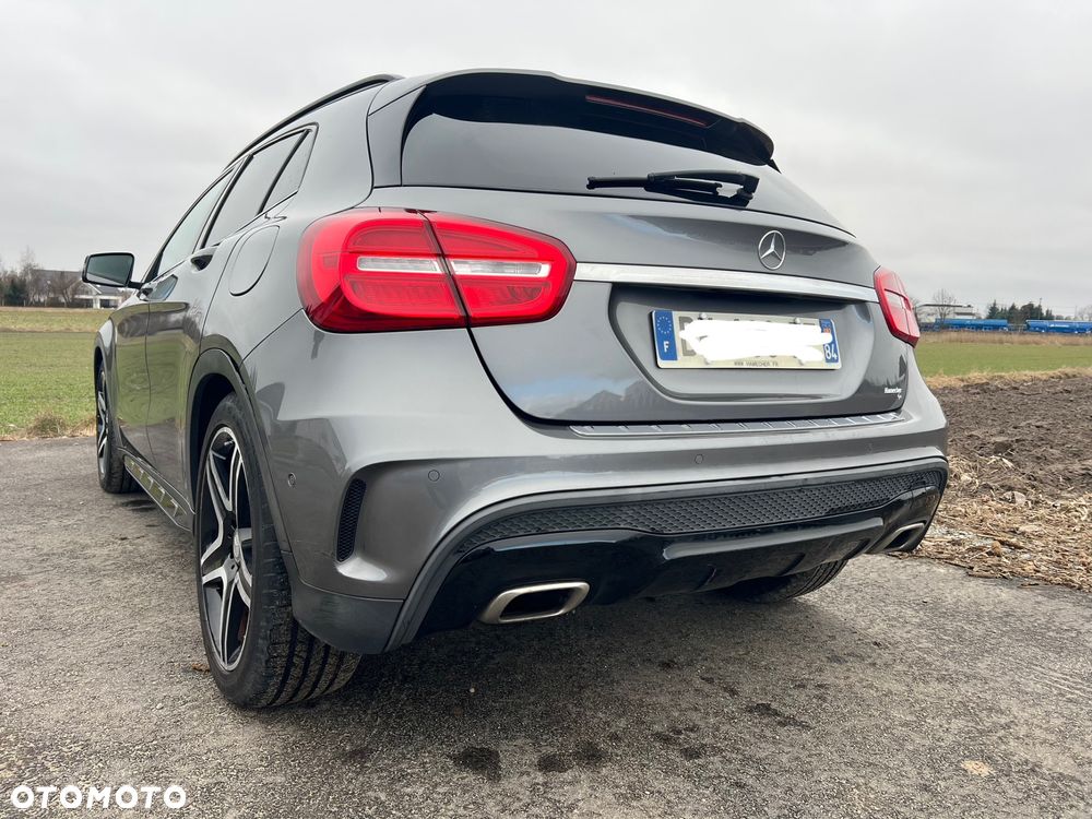 Mercedes-Benz GLA - 7