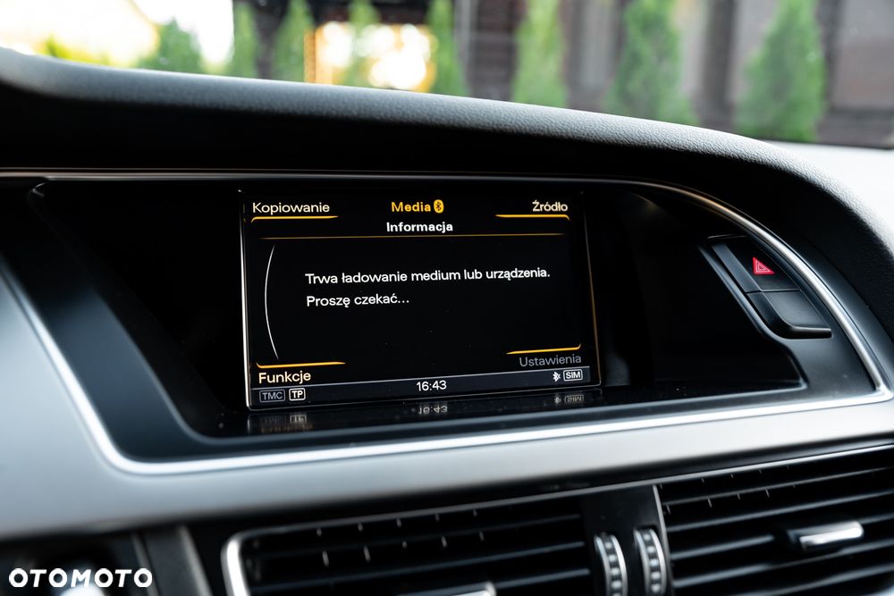 Audi A4 Avant 2.0 TDI Quattro - 30