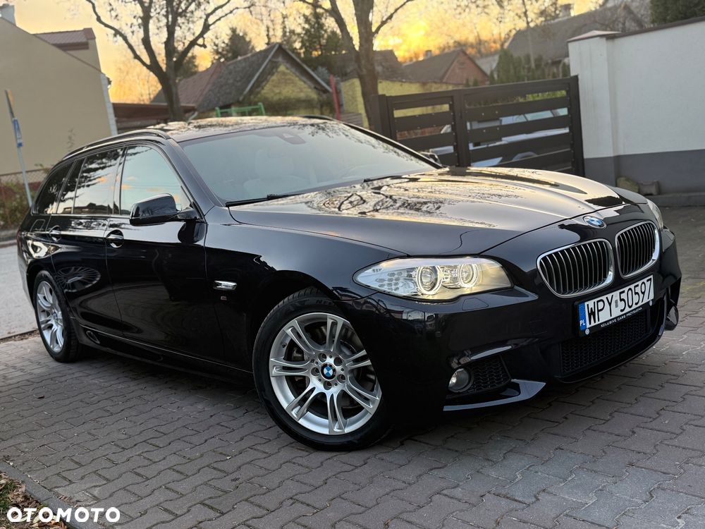 BMW Seria 5 525d Sport-Aut - 36