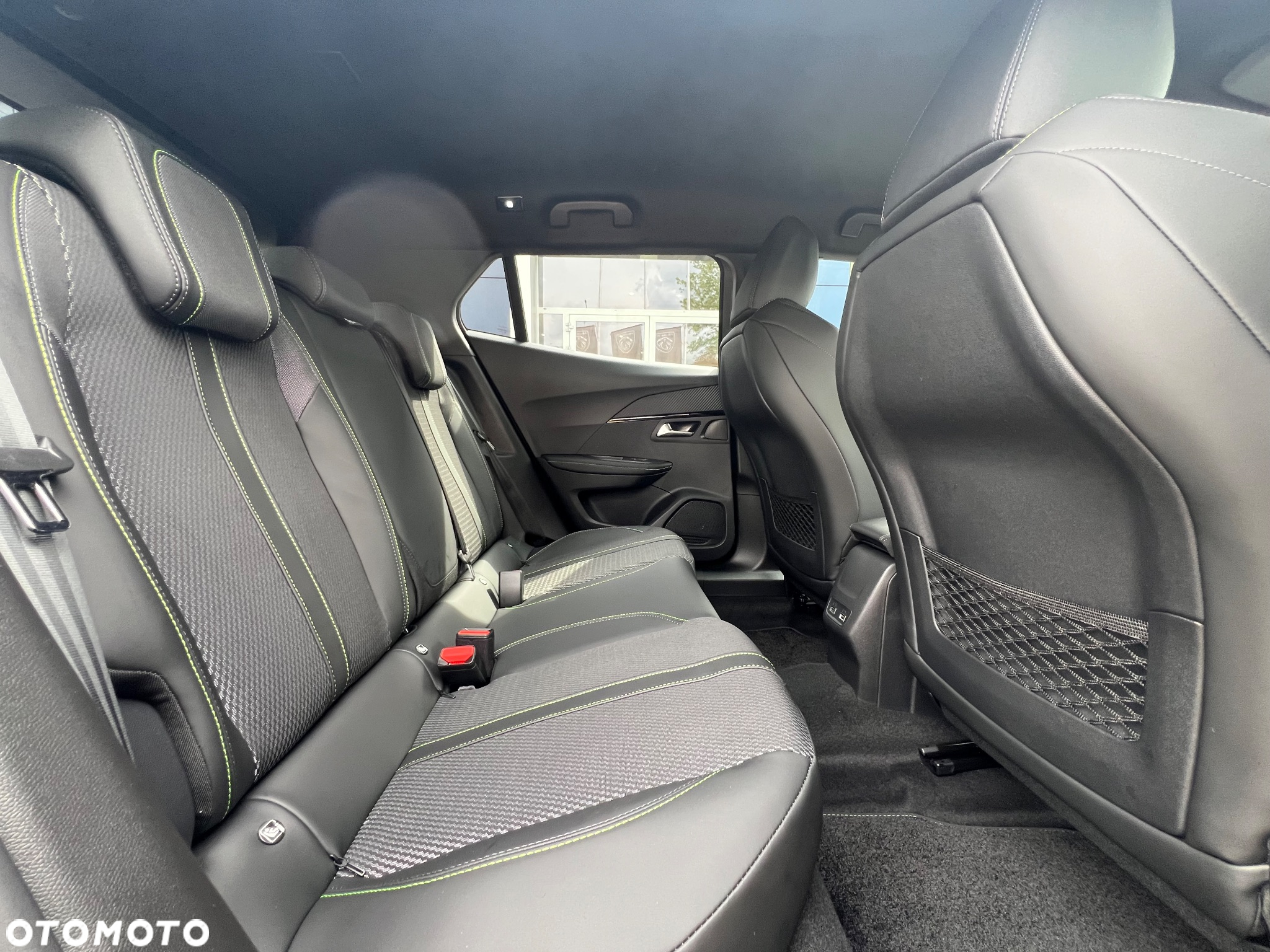 Peugeot 2008 PureTech mHEV GT e-DCS6 - 18