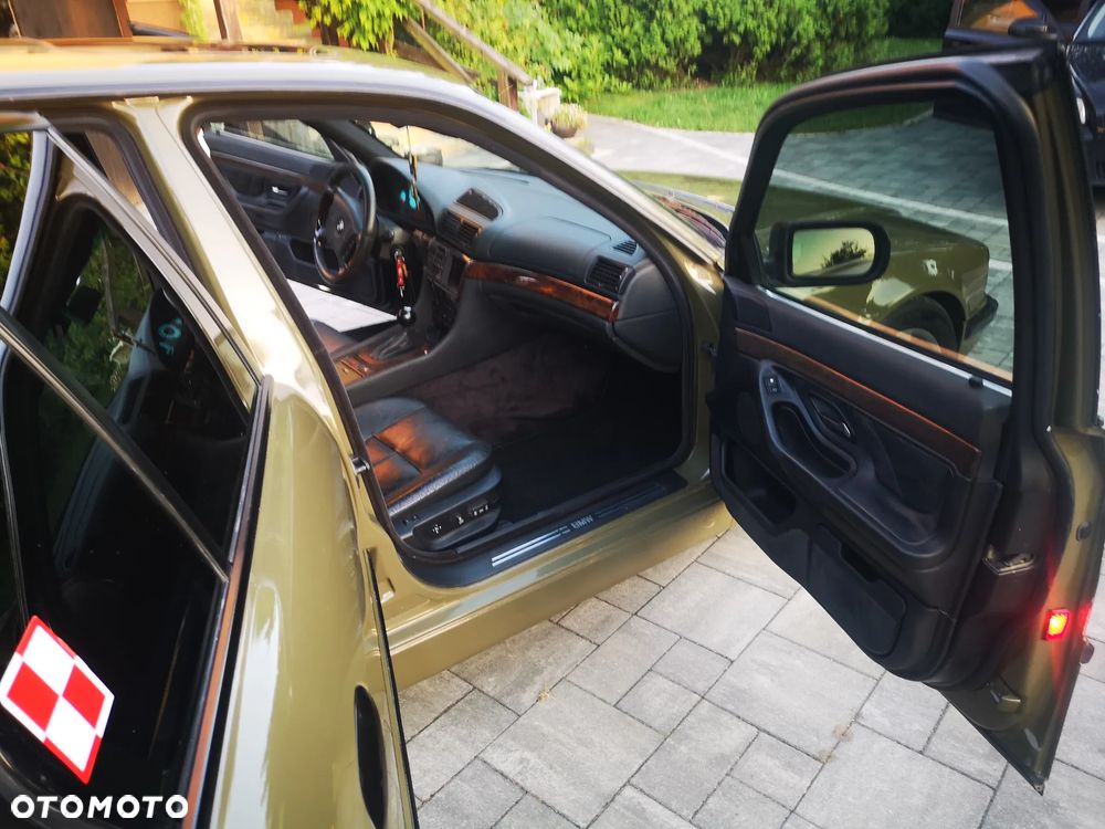 BMW Seria 7 - 11