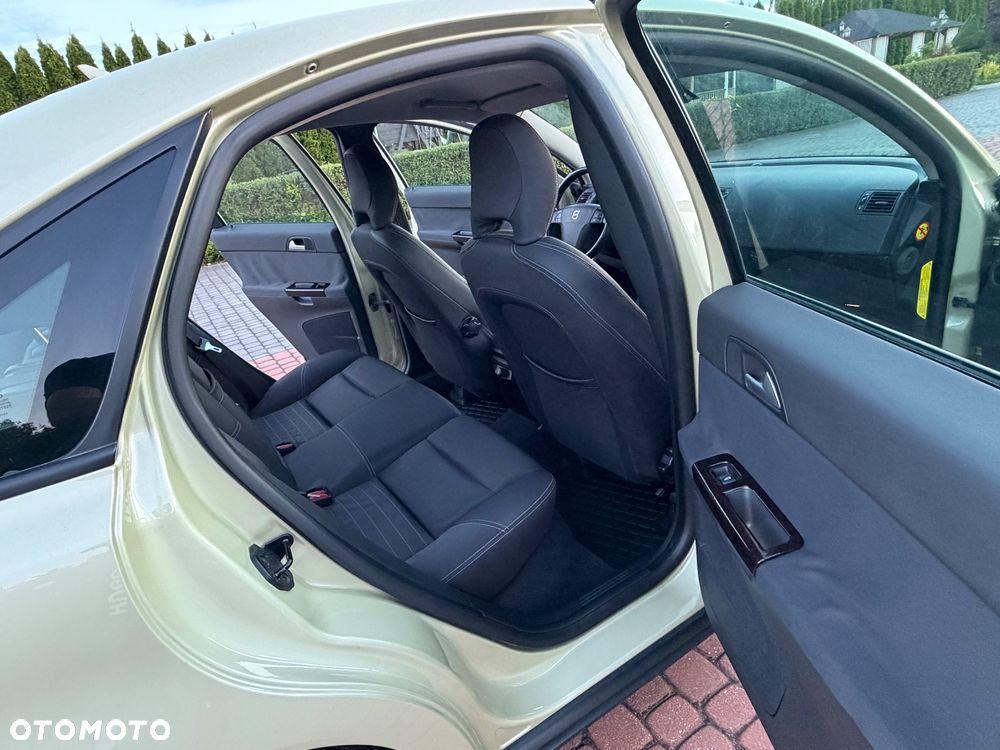 Volvo S40 2.4i Momentum - 22