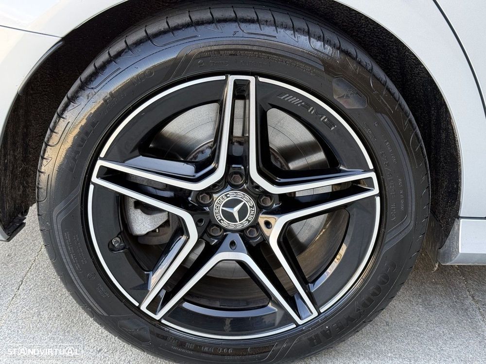 Mercedes-Benz E 300 de AMG Line — fotografia 30