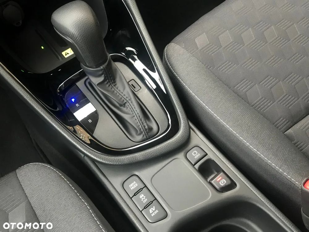 Toyota Yaris Hybrid 1.5 Style - 34