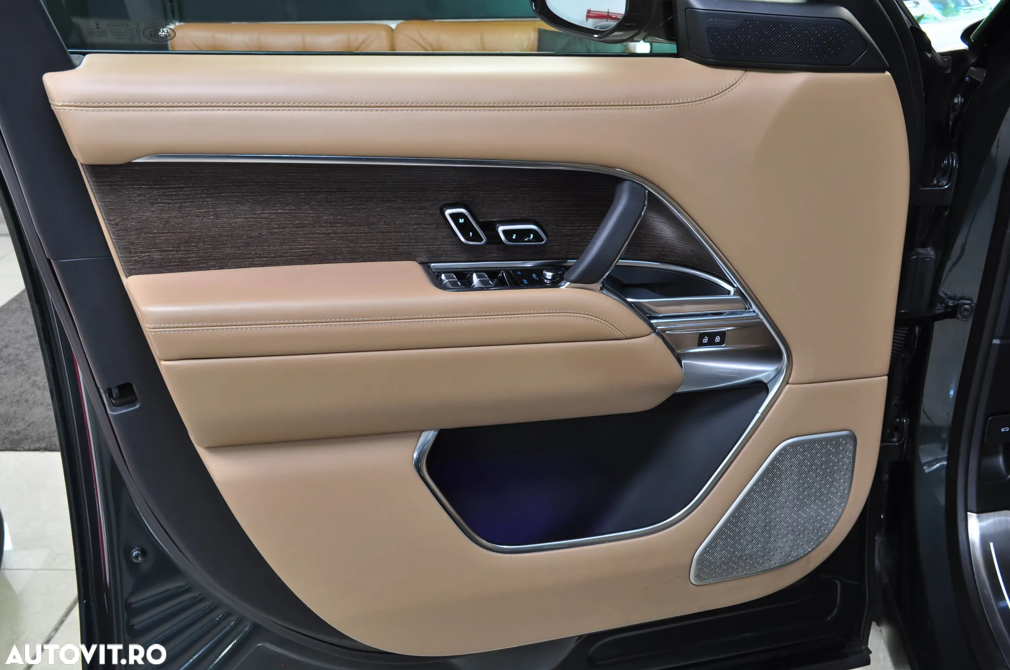 Land Rover Range Rover 3.0 I6 D350 MHEV Autobiography - 8