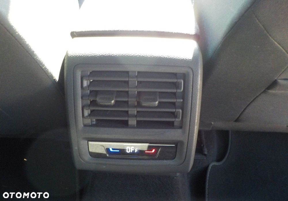 Volkswagen Golf - 26