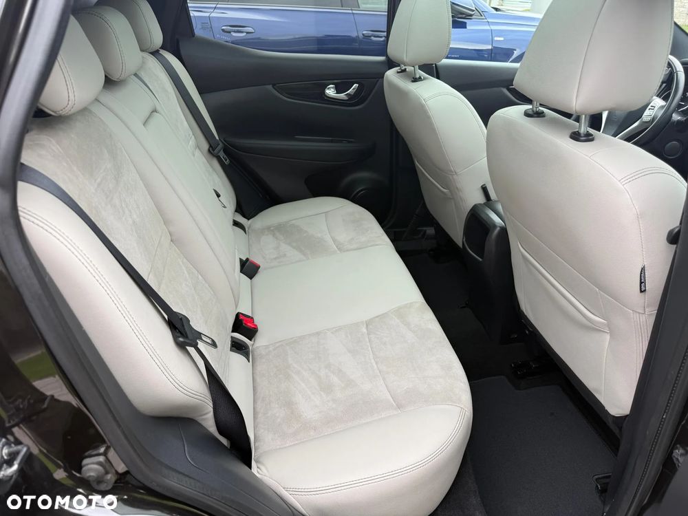 Nissan Qashqai 1.6 DCi Xtronic TEKNA - 15