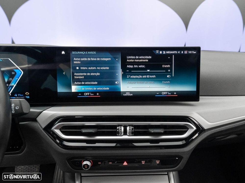 BMW 320 e Touring Auto - 39