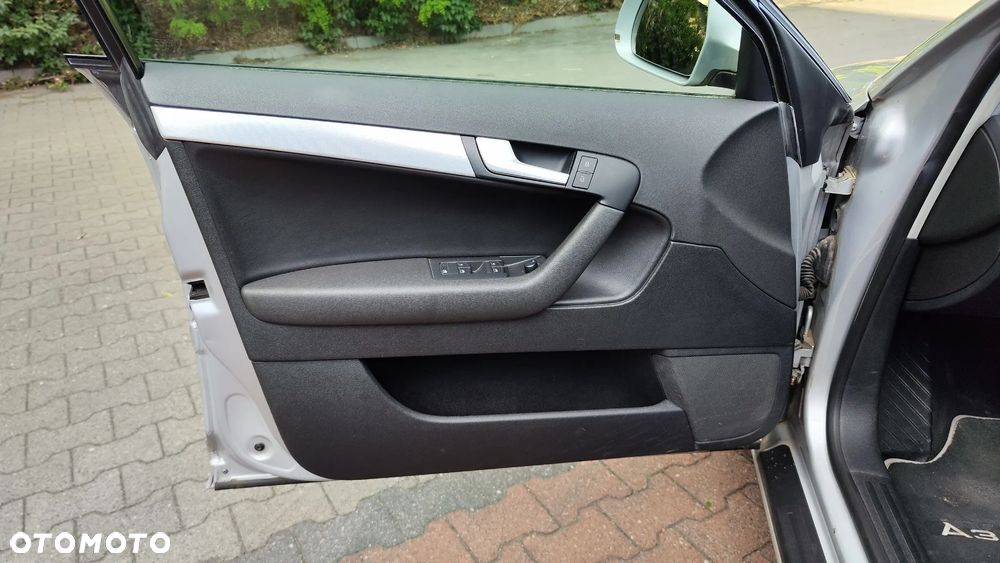 Audi A3 Sportback 1.6 TDI DPF Attraction - 18