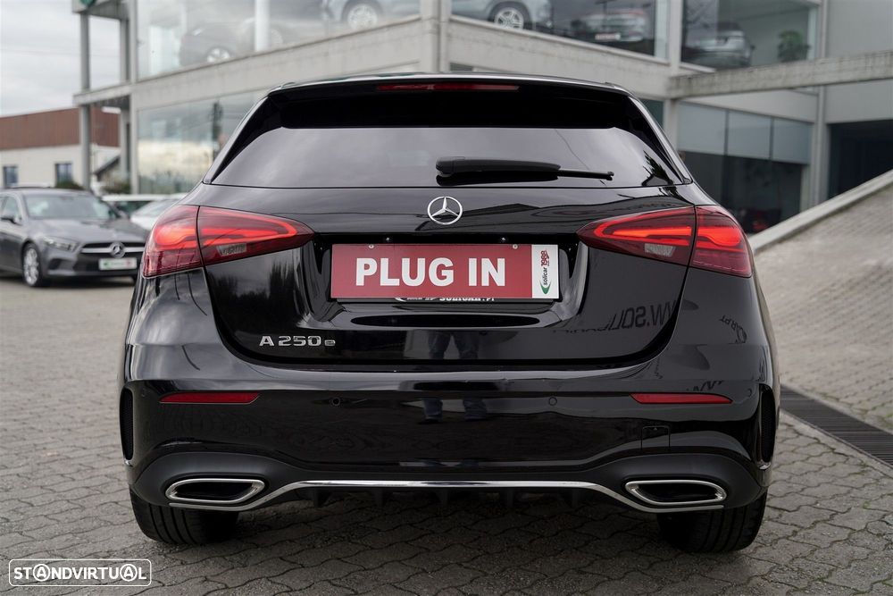 Mercedes-Benz A 250 e AMG Line - 3
