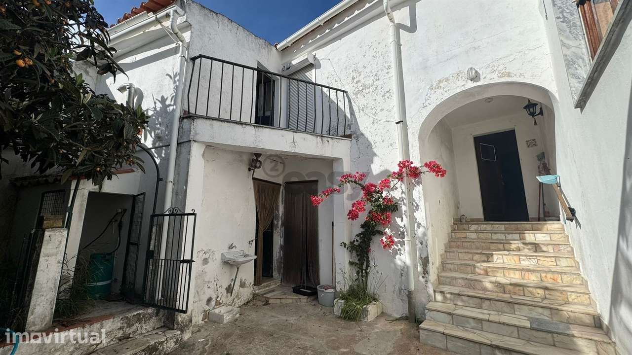 Moradia T3 no Centro de Castro Verde | Excelente potencial e localizaç - Grande imagem: 3/27