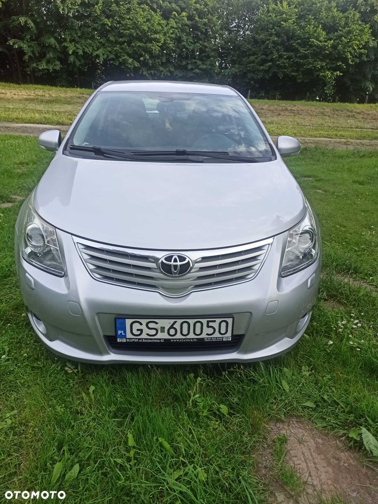 Toyota Avensis - 2