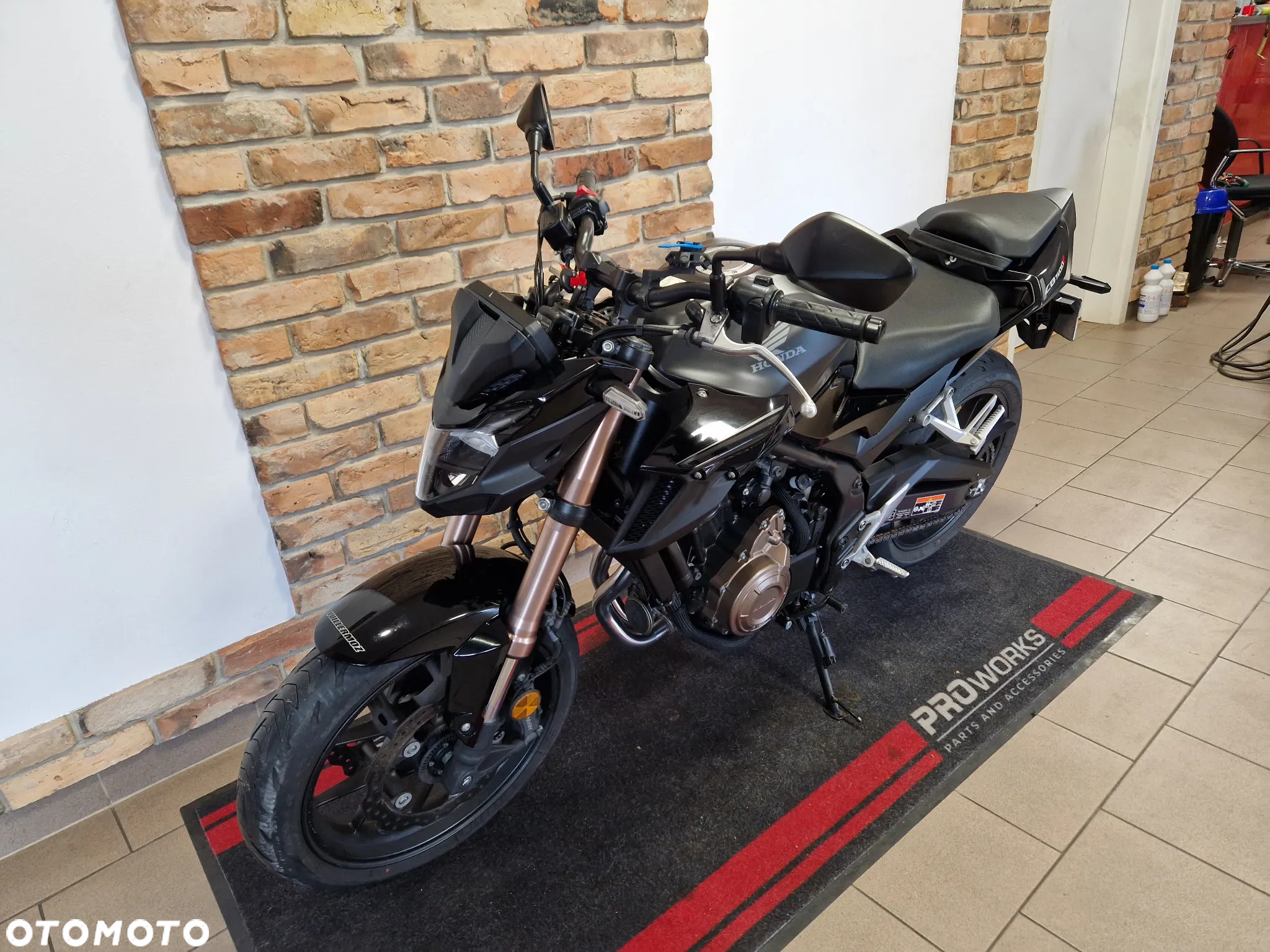 Honda CB - 2