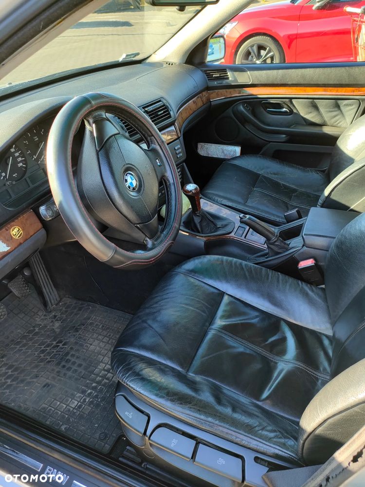 BMW Seria 5 528i - 6