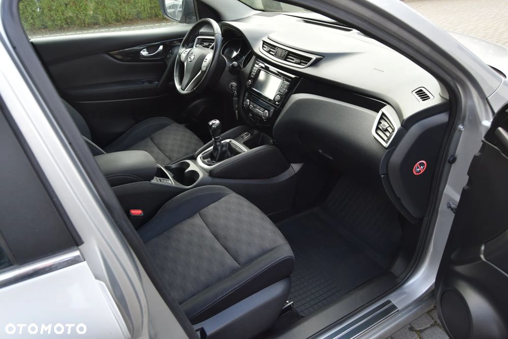 Nissan Qashqai 1.2 DIG-T N-Connecta - 8