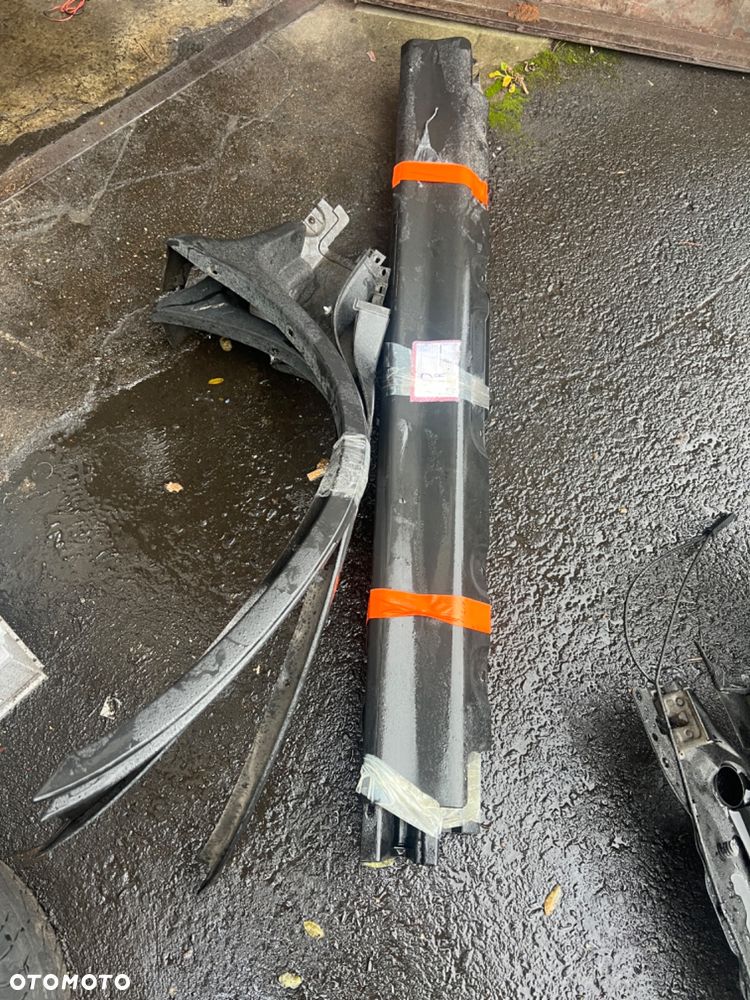 Progi,sierpy x5 e53 komplet, czarne, niealuminiowe - 1