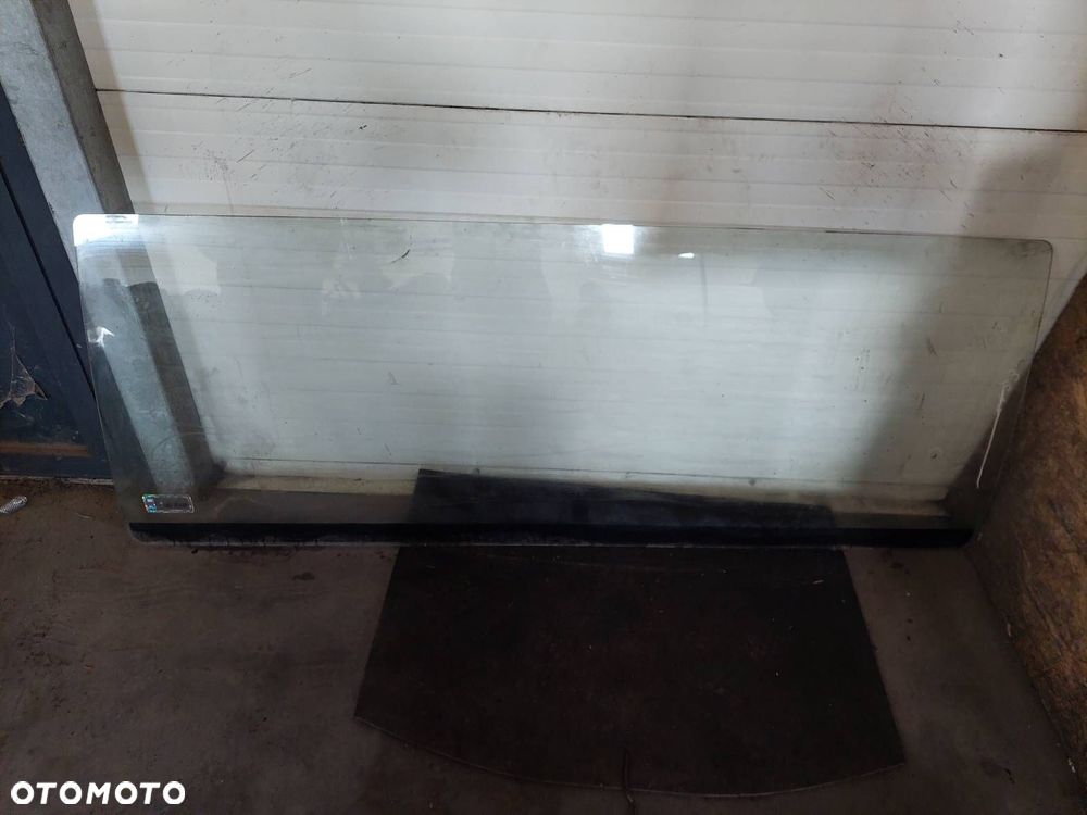 SZYBA CZOŁOWA PRZEDNIA MAN 8.113 LC  MAN L2000 MAZOWSZE - 1