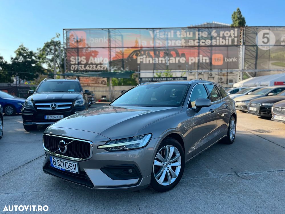 Volvo V60 D4 Momentum Pro - 1