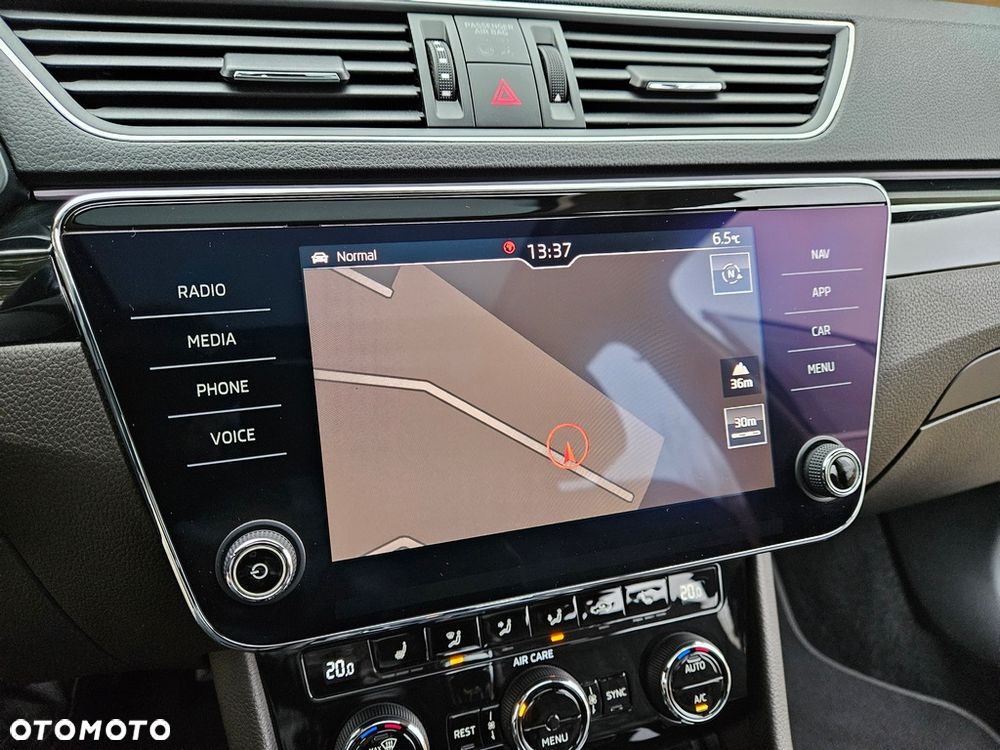 Skoda Superb 2.0 TDI 4x4 DSG L&K - 26