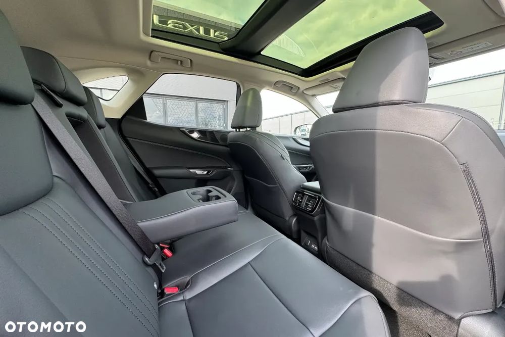 Lexus NX 350h Prestige 2WD - 31