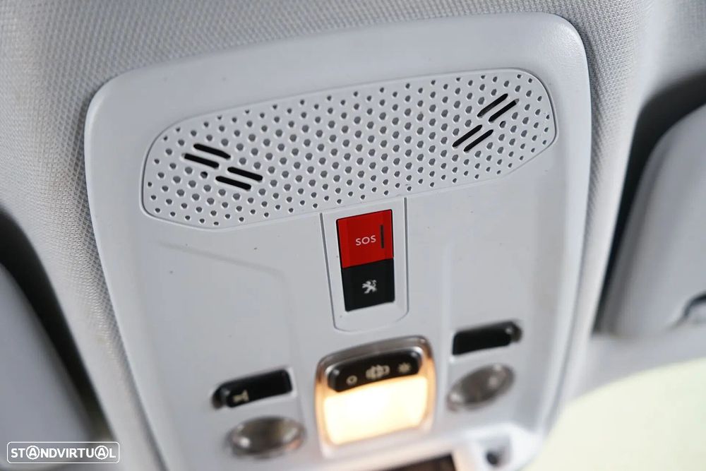 Peugeot 2008 1.2 PureTech Style - 34