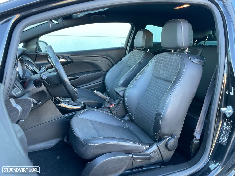 Opel Astra GTC - 8