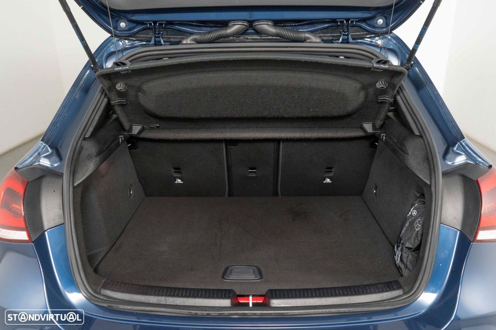 Mercedes-Benz A 250 e Progressive - 14