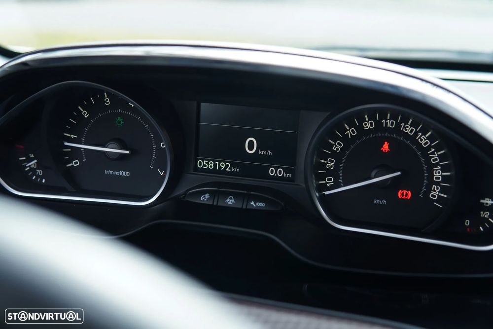 Peugeot 2008 1.2 PureTech Style - 48