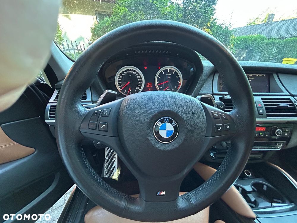 BMW X6 - 26