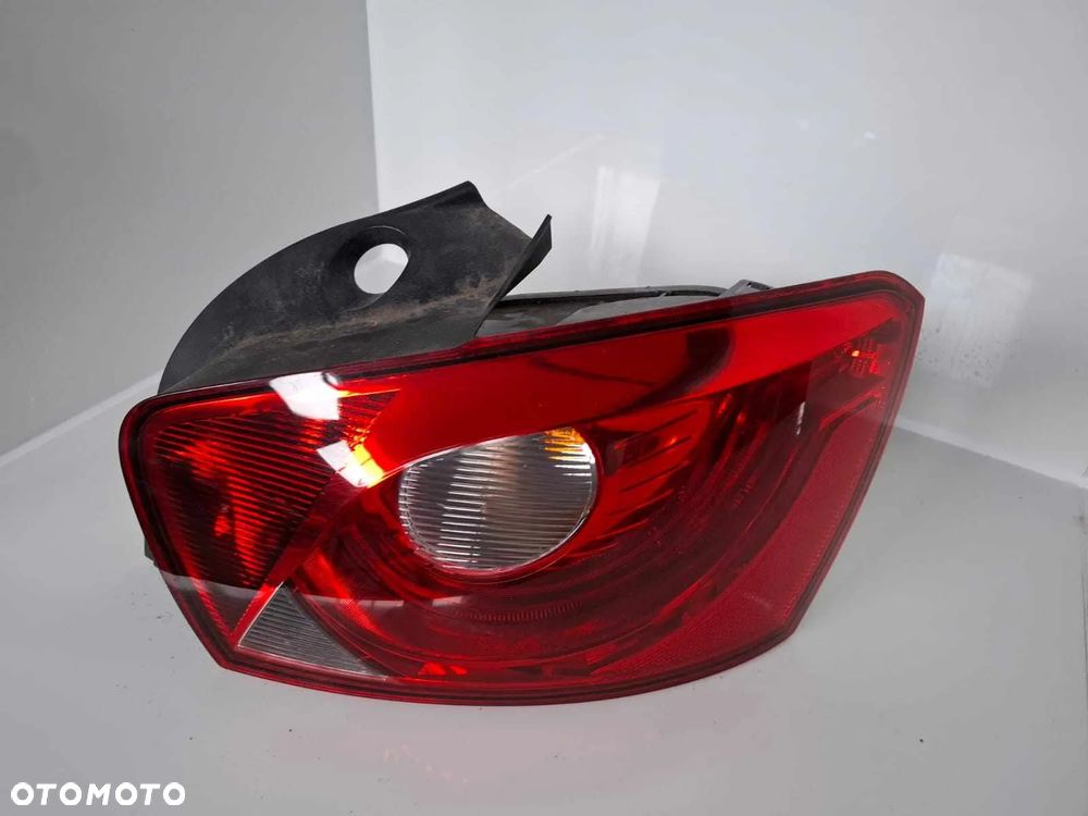 LAMPA TYLNA TYŁ PRAWA SEAT IBIZA IV 6J 6J4945258D HB - 5