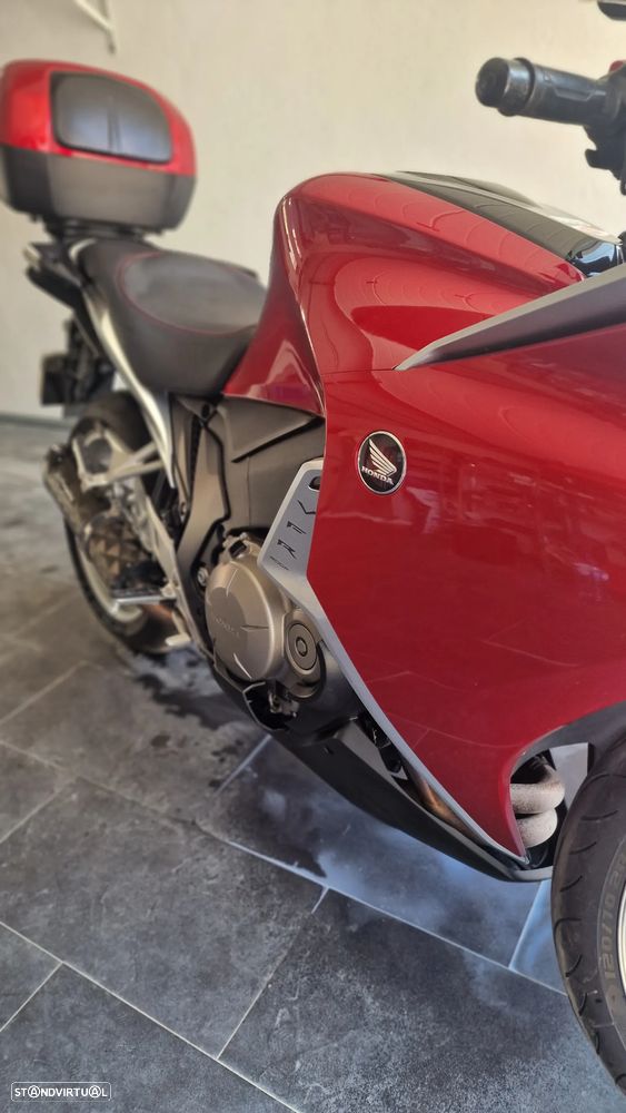 Honda VFR VFR 1200 F - 12