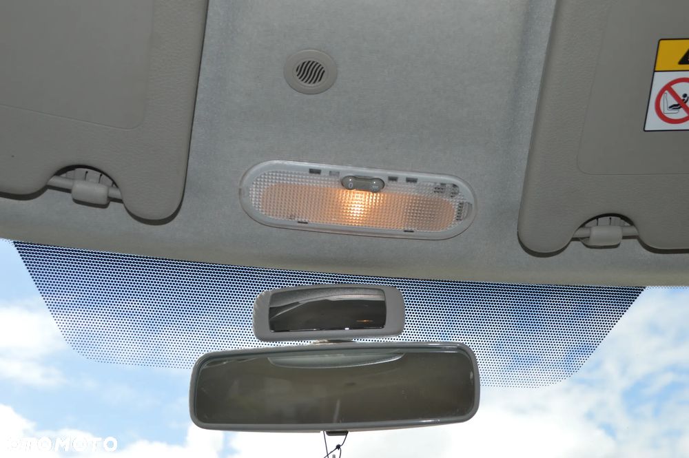 Dacia Lodgy 1.6 SCe Connected by Orange S&S - 23