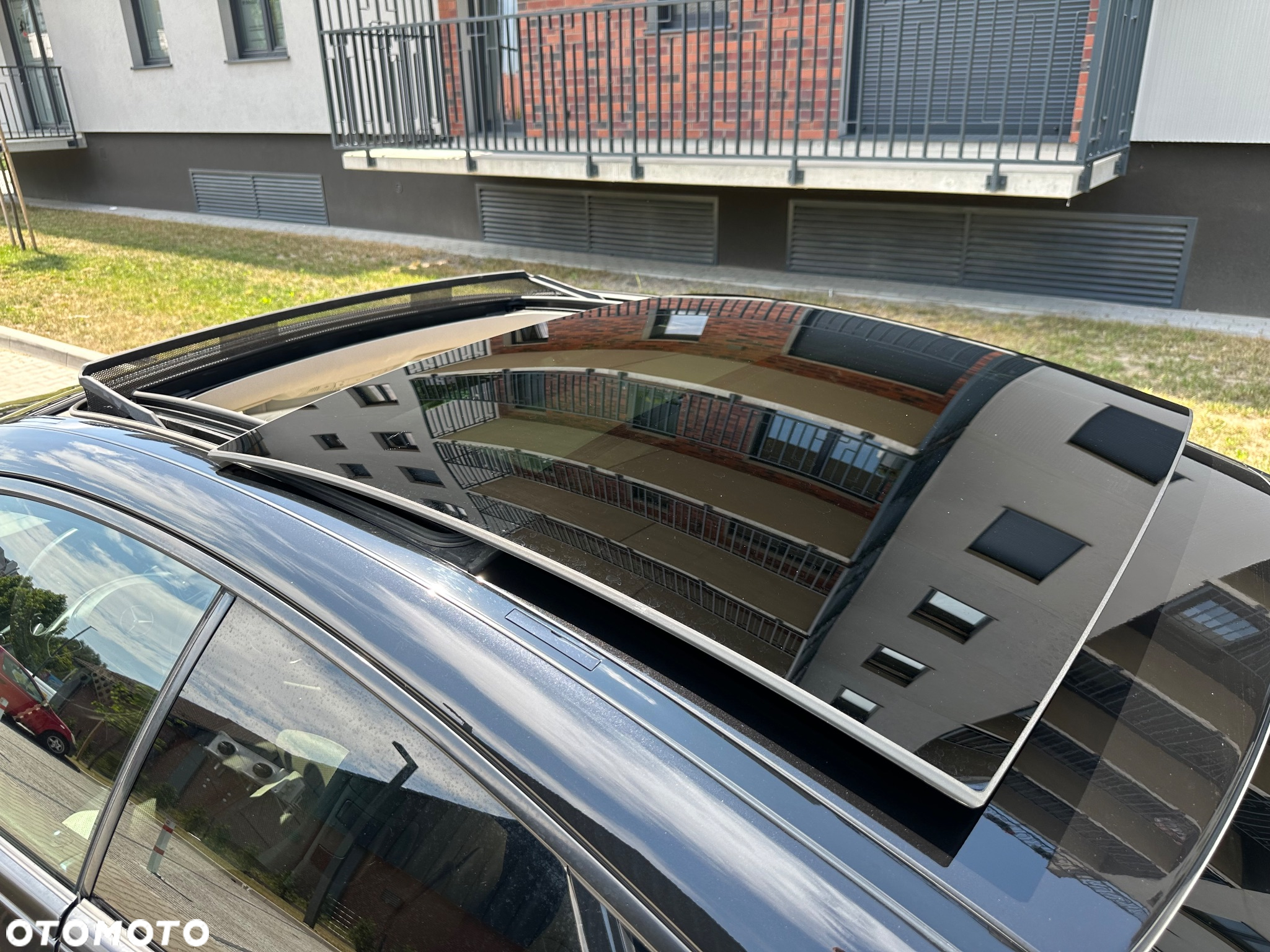 Mercedes-Benz Klasa E 220 d Coupe 9G-TRONIC - 13