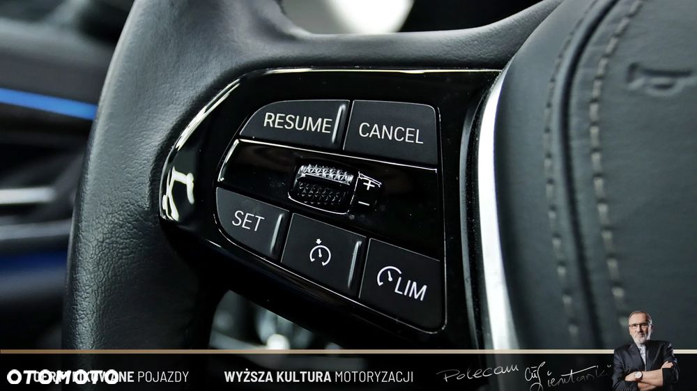 BMW Seria 5 530e xDrive PHEV - 17