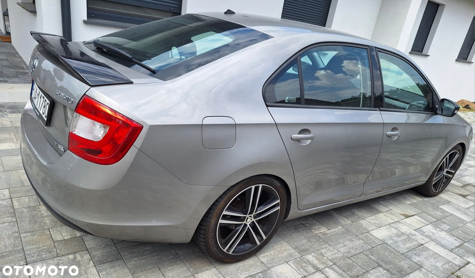 Skoda RAPID 1.2 TSI Active - 8