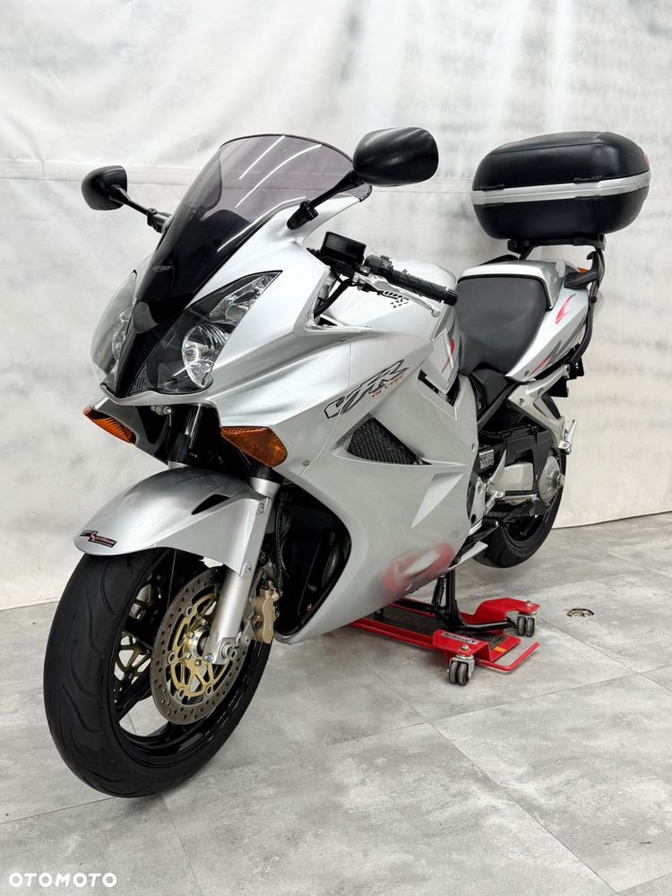 Honda VFR - 1