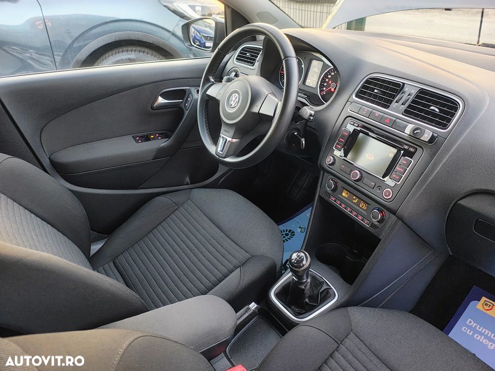 Volkswagen Polo 1.6 TDI Blue Motion Technology Comfortline - 16