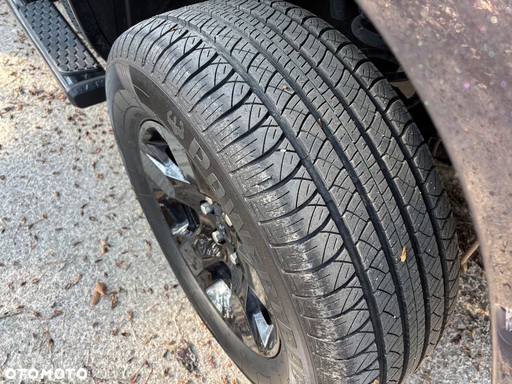 RAM 1500 Crew Cab Shortbed Bighorn - 17