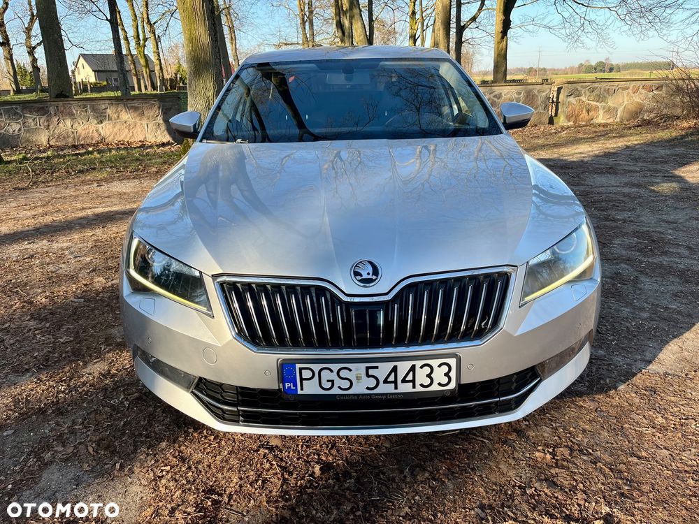 Skoda Superb 2.0 TDI Sportline DSG - 2