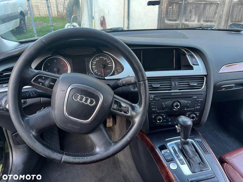 Audi A4 Limousine - 9