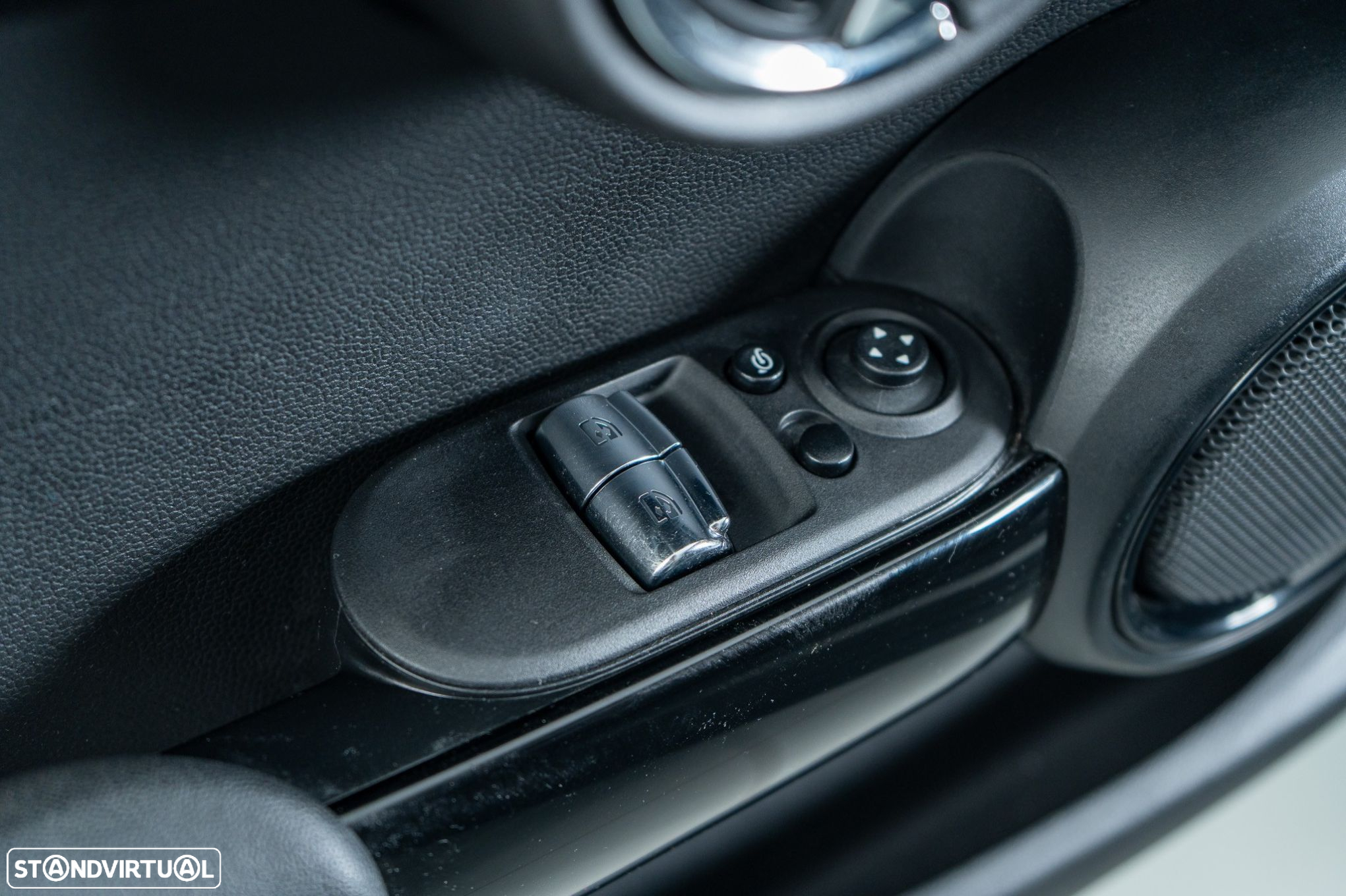 MINI 3 Portas Cooper SE Premium Essential - 19