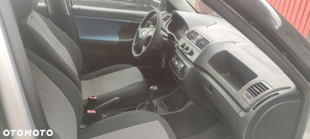 Skoda Fabia - 8