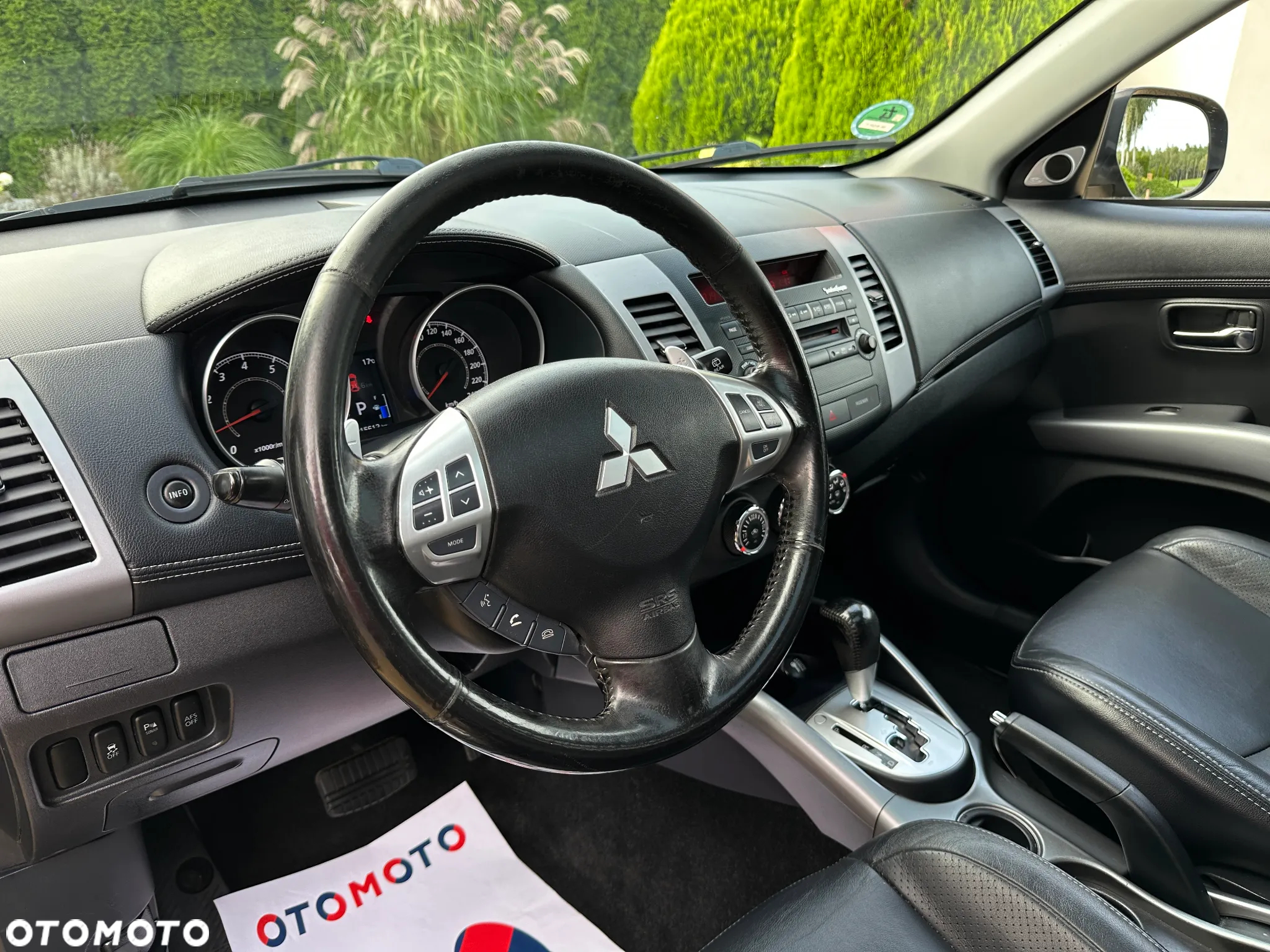 Mitsubishi Outlander - 19
