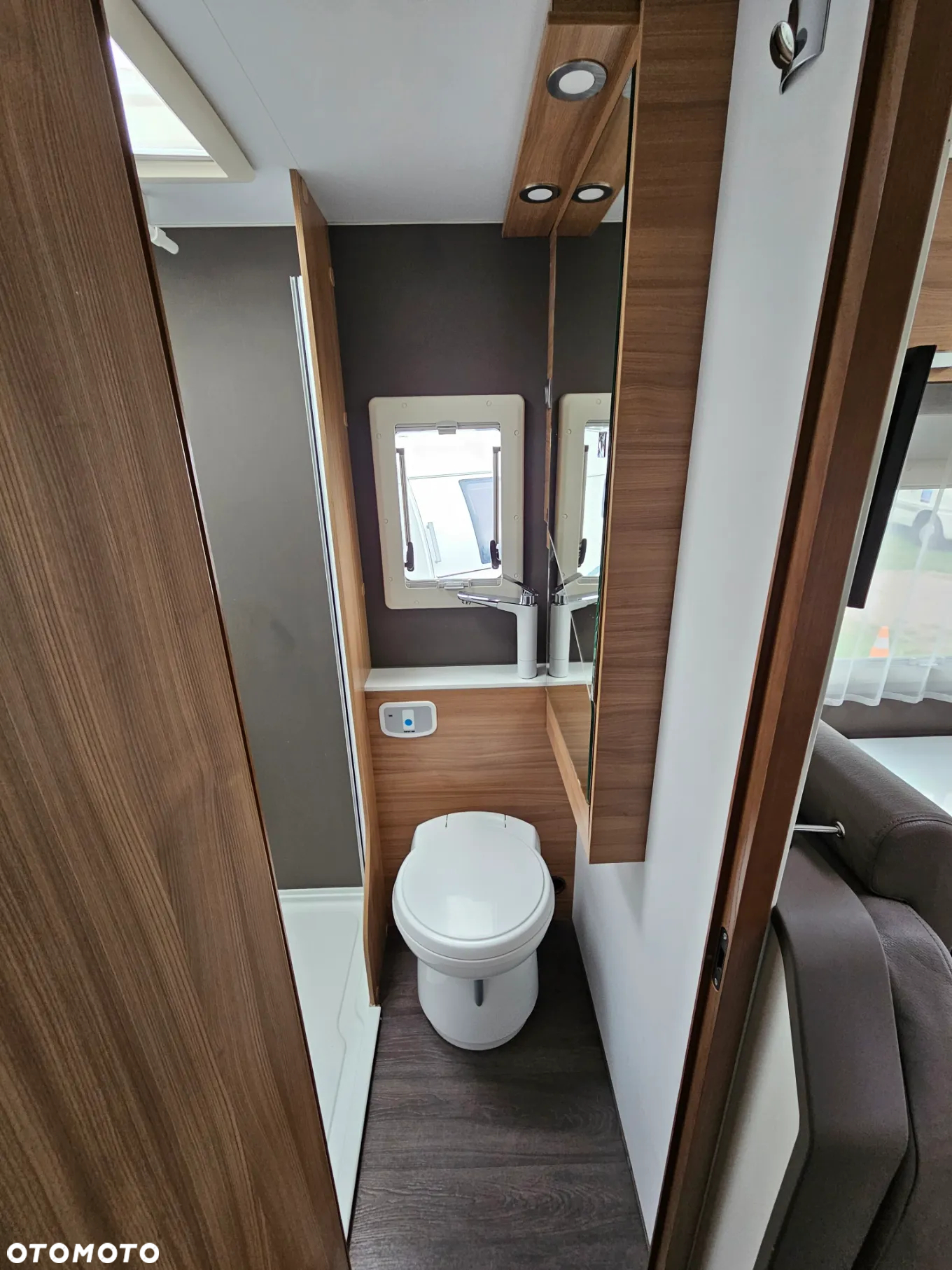 Adria Coral XL 600DP - 18