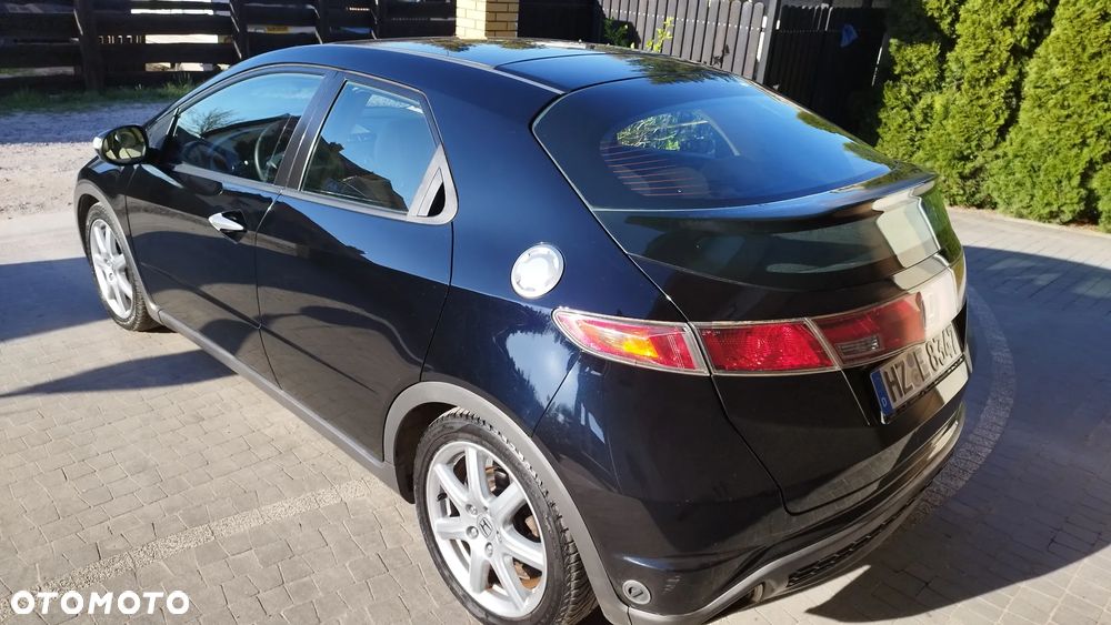 Honda Civic 1.8 Executive NAVI - 37