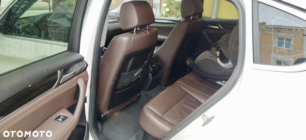 BMW X4 xDrive20d xLine - 9