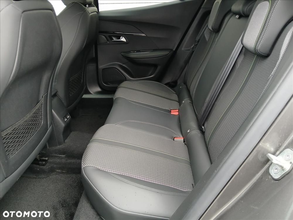 Peugeot 2008 - 9
