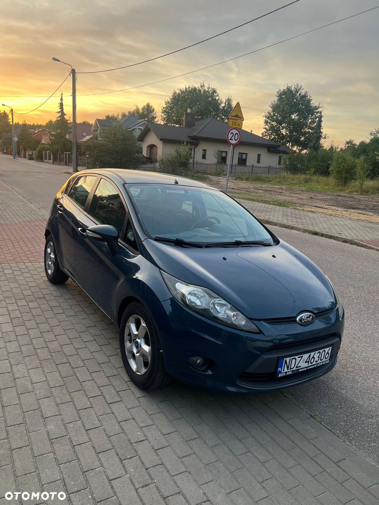 Ford Fiesta 1.25 Ambiente - 2