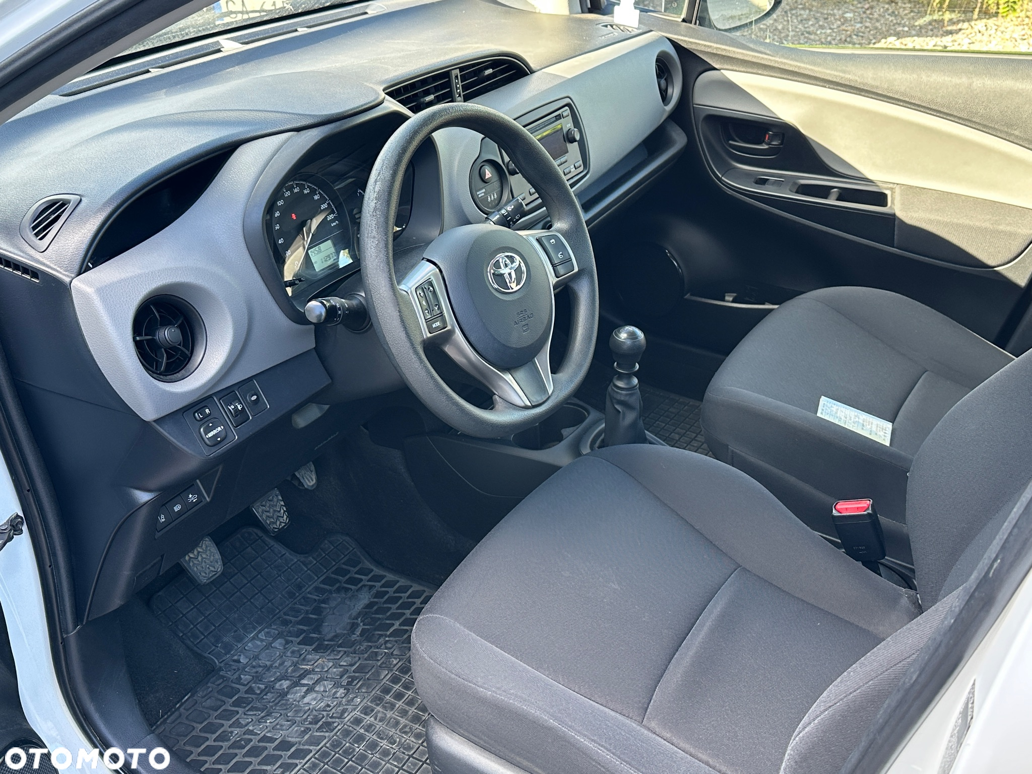 Toyota Yaris 1.5 Active - 6